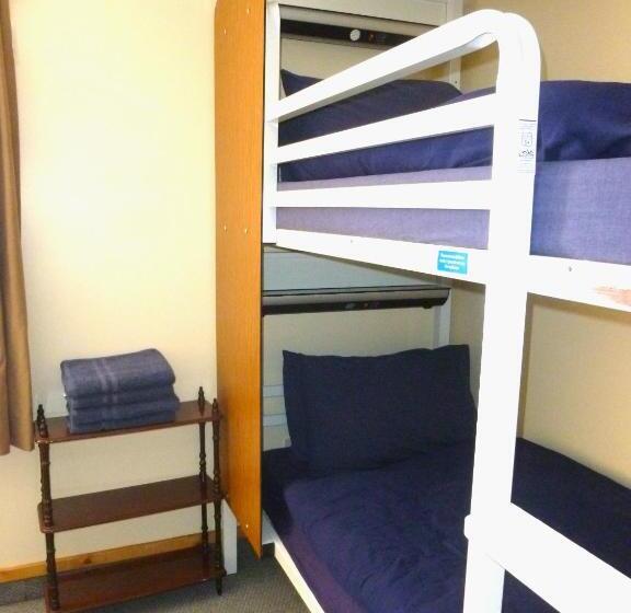 חדר סטנדרט לשלושה, Port Charlotte Youth Hostel