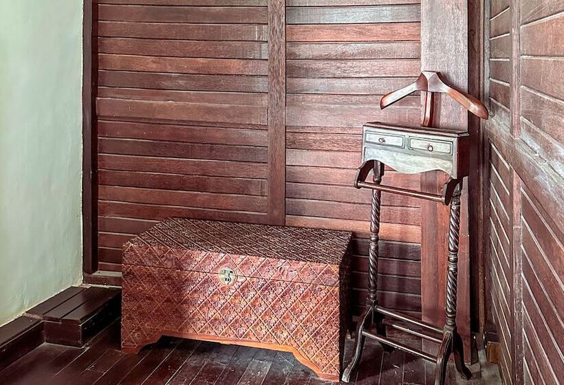 חדר פרמיום נוף לים, The Village Of Angels