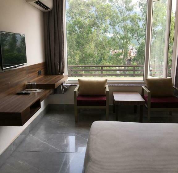 Chambre Deluxe, Trihari