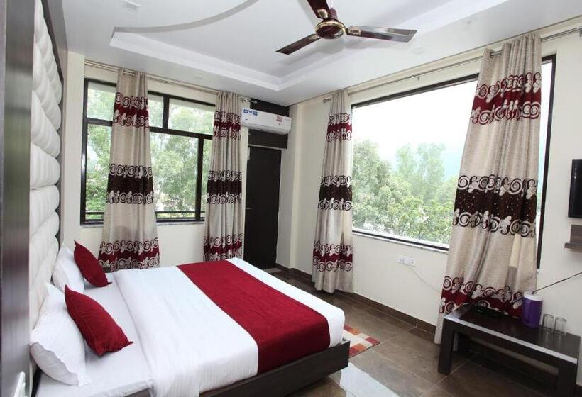 Chambre Deluxe, Trihari