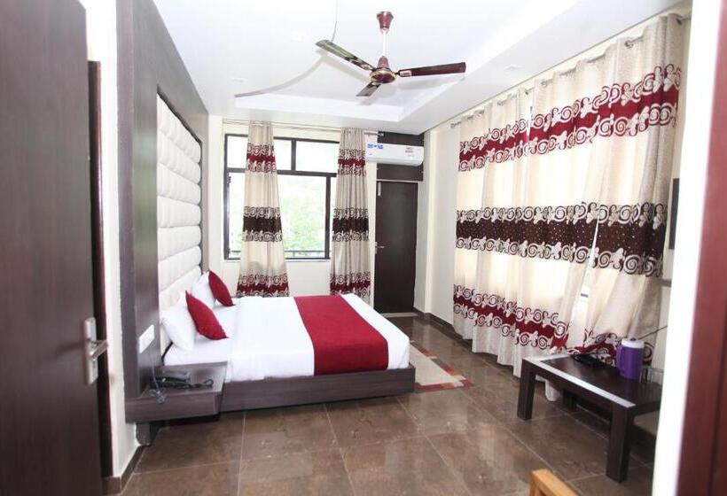 Chambre Deluxe, Trihari