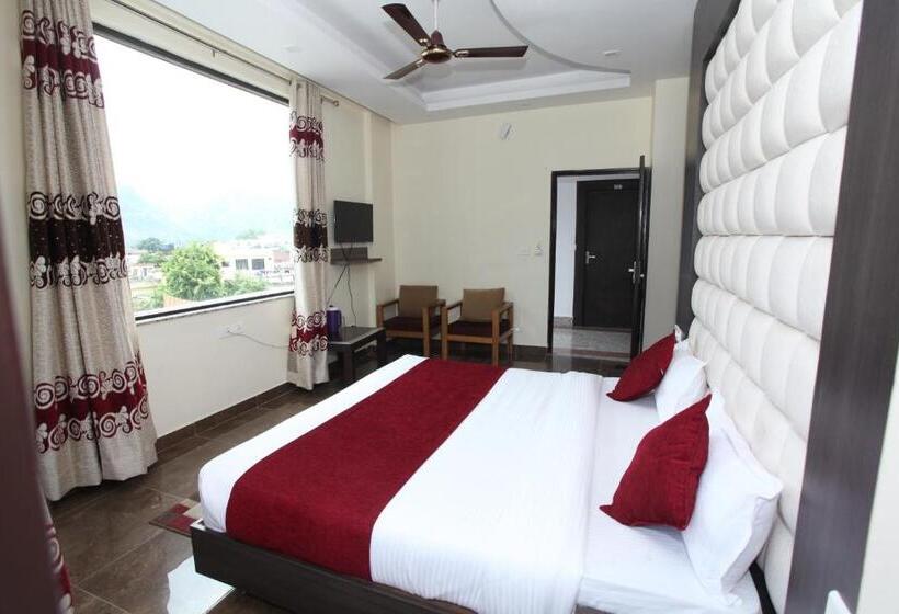 Chambre Deluxe, Trihari