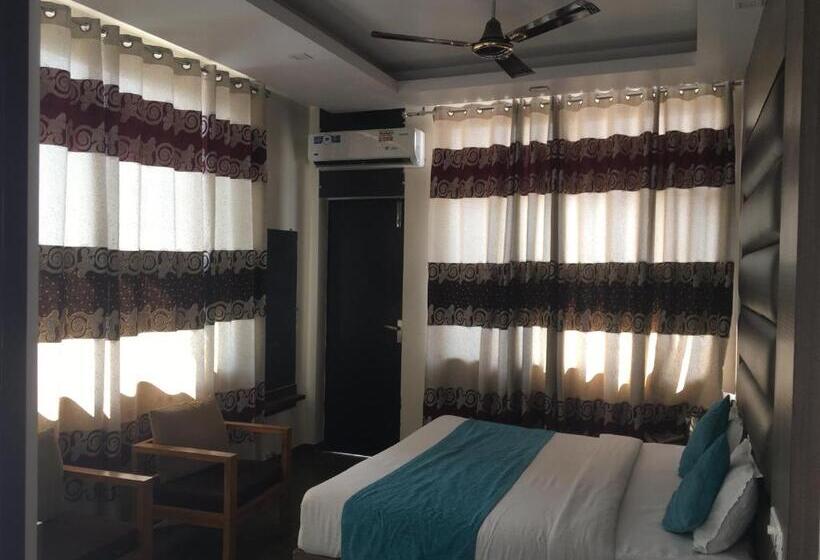 Chambre Deluxe, Trihari