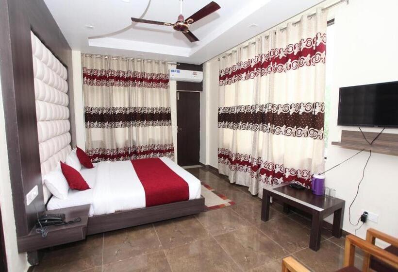 Chambre Deluxe, Trihari