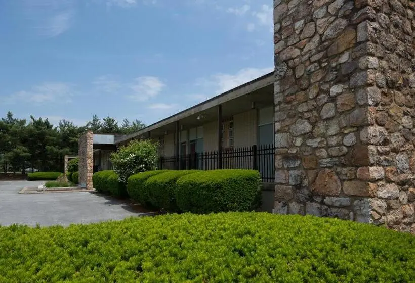 スタンダードルーム, Luray Caverns Motels