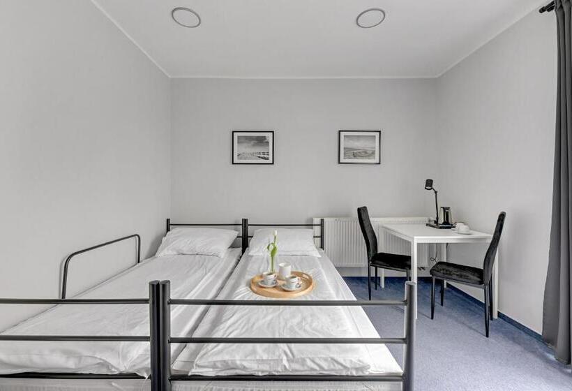 اتاق استاندارد چهار تخته, Przystanek Sopot Plaża