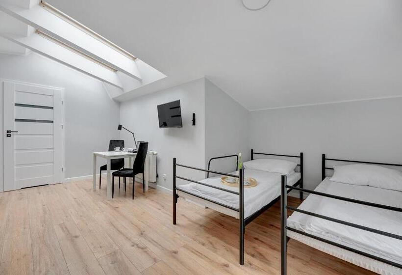 اتاق خانوادگی, Przystanek Sopot Plaża