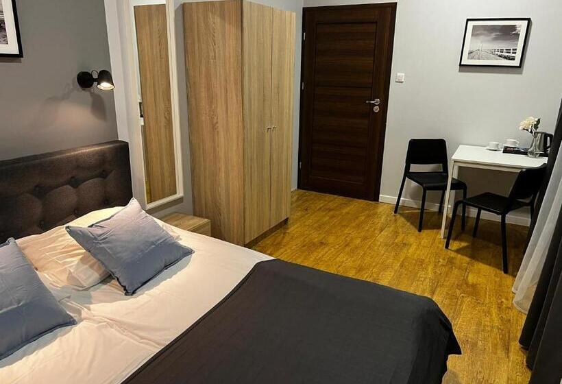 اتاق عادی, Przystanek Sopot Plaża