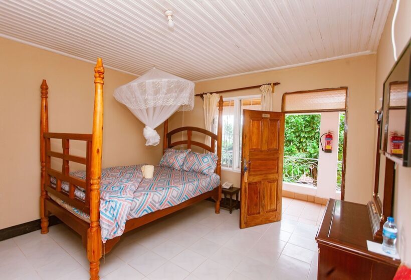 غرفة تنفيذية, Wilolesi Hilltop