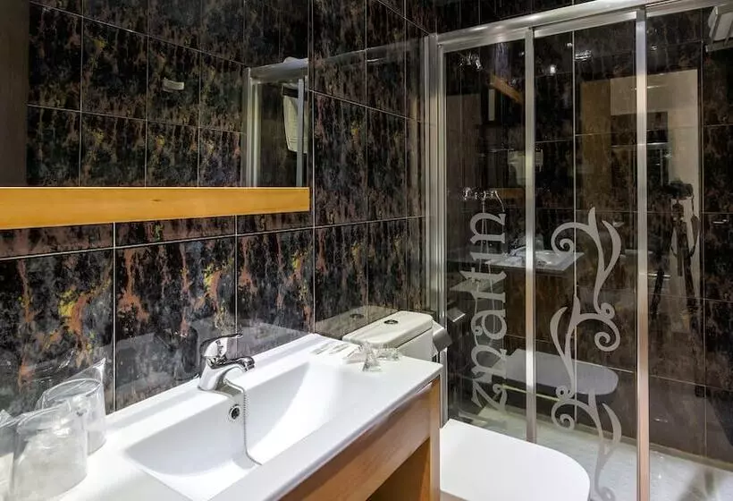 スタンダードルーム, Hostal Aznaitin
