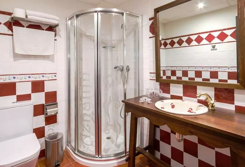 スタンダードトリプルルーム, Hostal Aznaitin