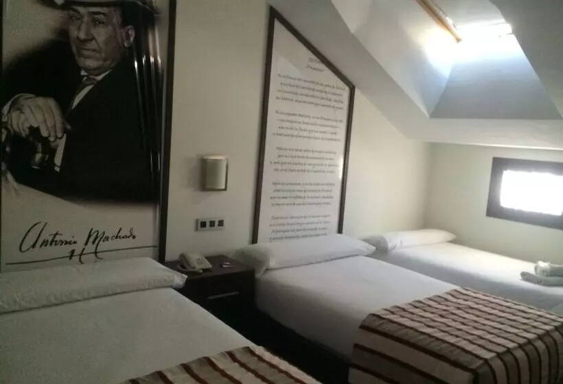 スタンダードトリプルルーム, Hostal Aznaitin