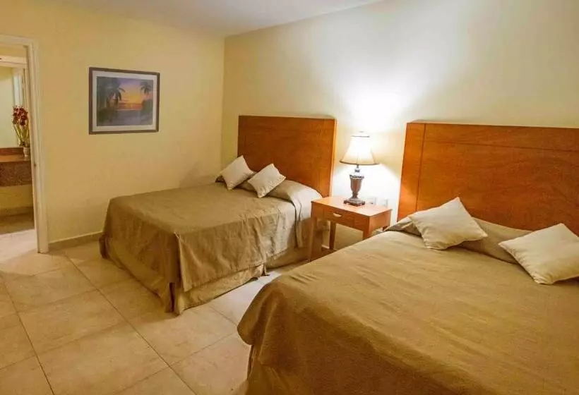 Perhesviitti, Arenas Del Mar Resort