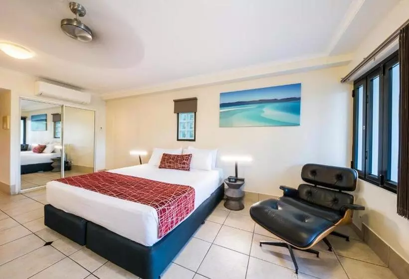 سوئیت با چشمانداز, At Waterfront Whitsunday Retreat Adults Only