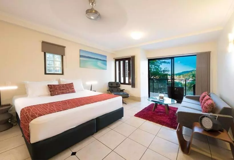 سوئیت با چشمانداز, At Waterfront Whitsunday Retreat Adults Only