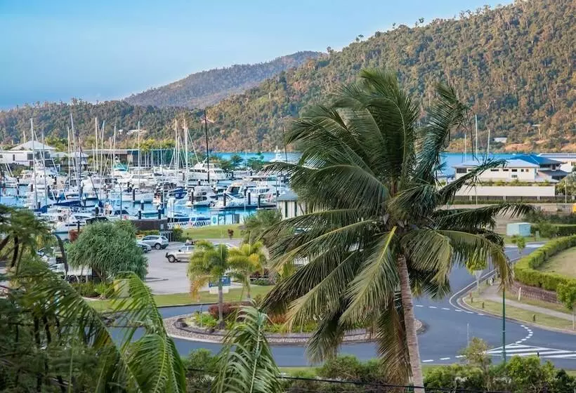 , At Waterfront Whitsunday Retreat Adults Only