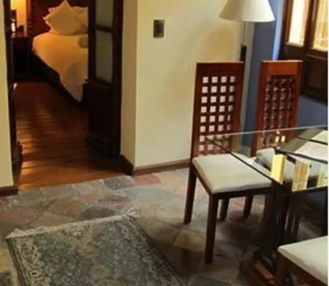 سوییت جونیور, Boutique Casona De La China Poblana