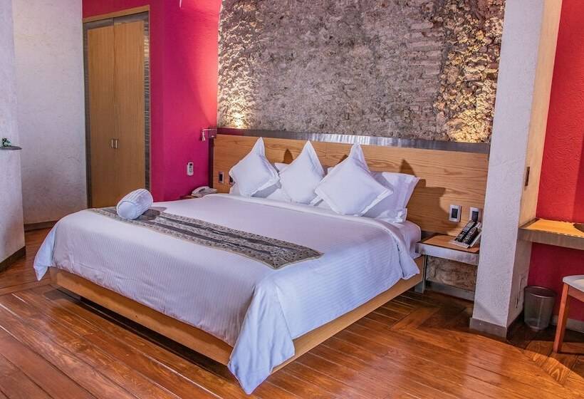 سوییت جونیور, Boutique Casona De La China Poblana