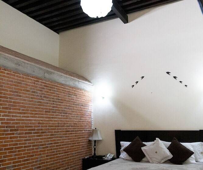 سوییت لوکس, Casa Padua