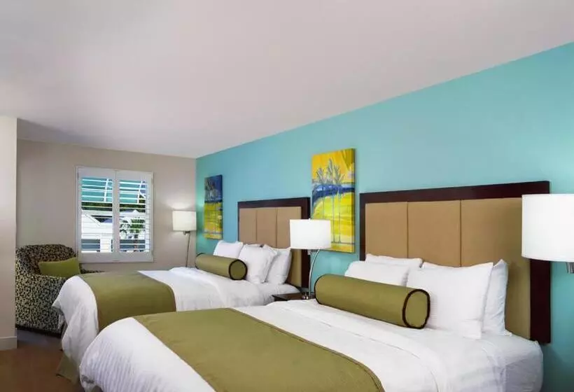 プールの見えるスーペリアルーム, Silver Palms Inn