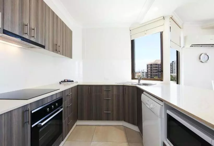 2 Bedroom Apartment with Views, The Breakers