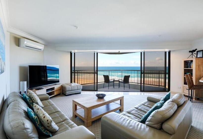 Superior 2-bedroom flat with sea view, The Breakers
