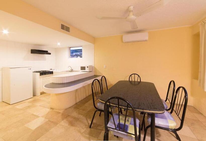 דירת שלושה חדרים, Villamar Princesa Suites