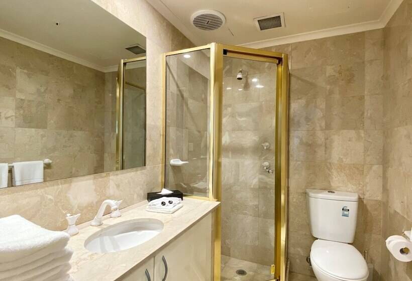 آپارتمان ممتاز سه‌خوابه رو به مناظر, Milson Serviced Apartments