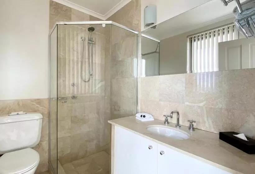 Huoneisto 3 Makuuhuonetta, Milson Serviced Apartments