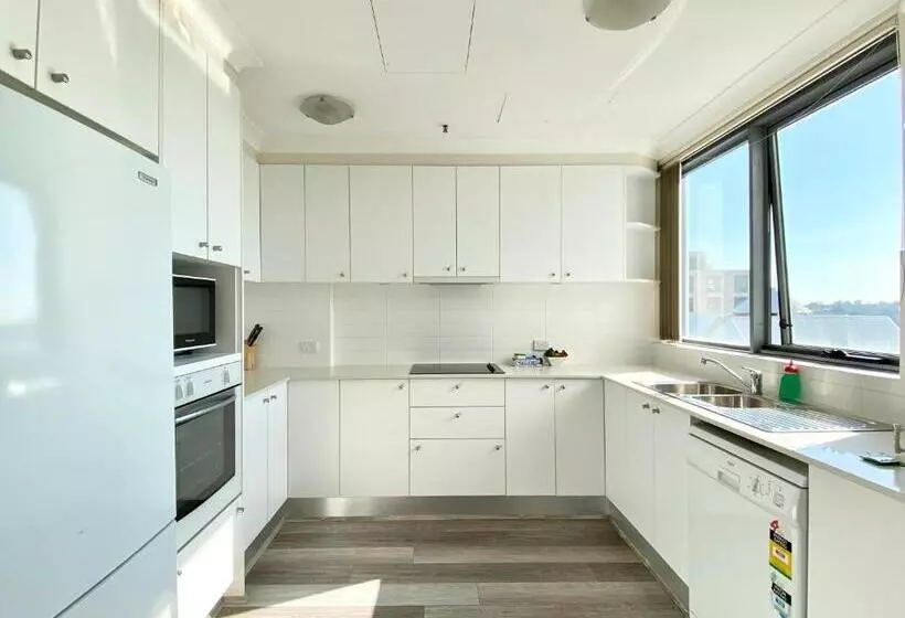 Huoneisto 3 Makuuhuonetta, Milson Serviced Apartments