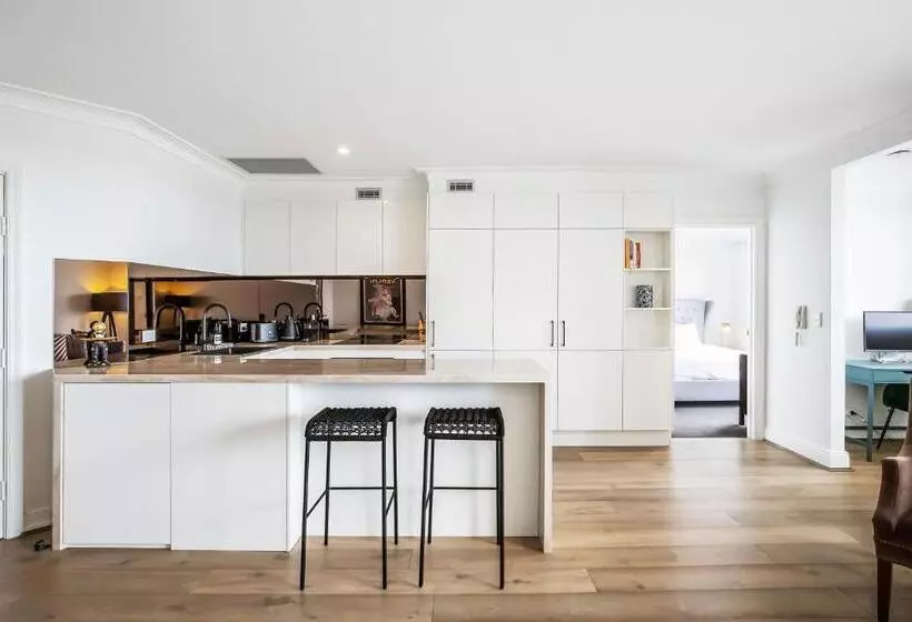 Deluxe-studio, Milson Serviced Apartments