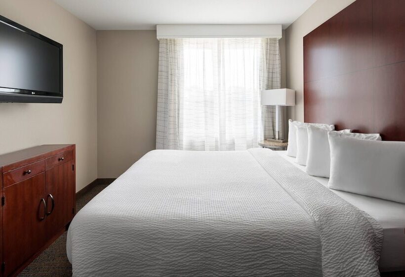 Люкс 2 Спальни, Residence Inn Long Beach Downtown