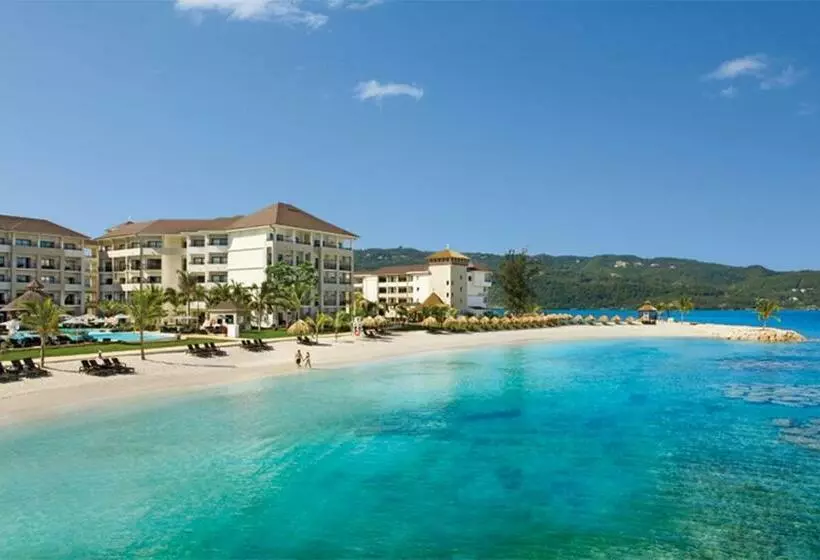 庭の見えるジュニアスイート, Secrets Wild Orchid