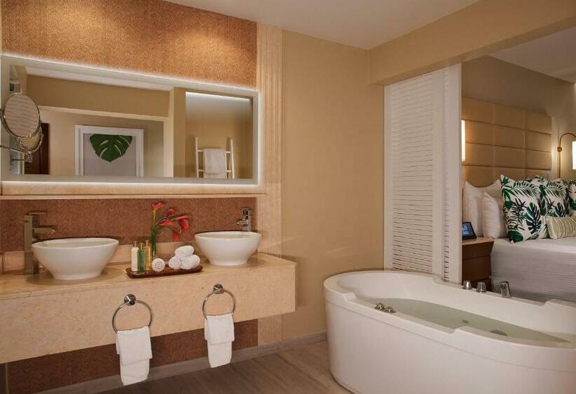 جناح جونيور سرير كينج, Secrets Wild Orchid