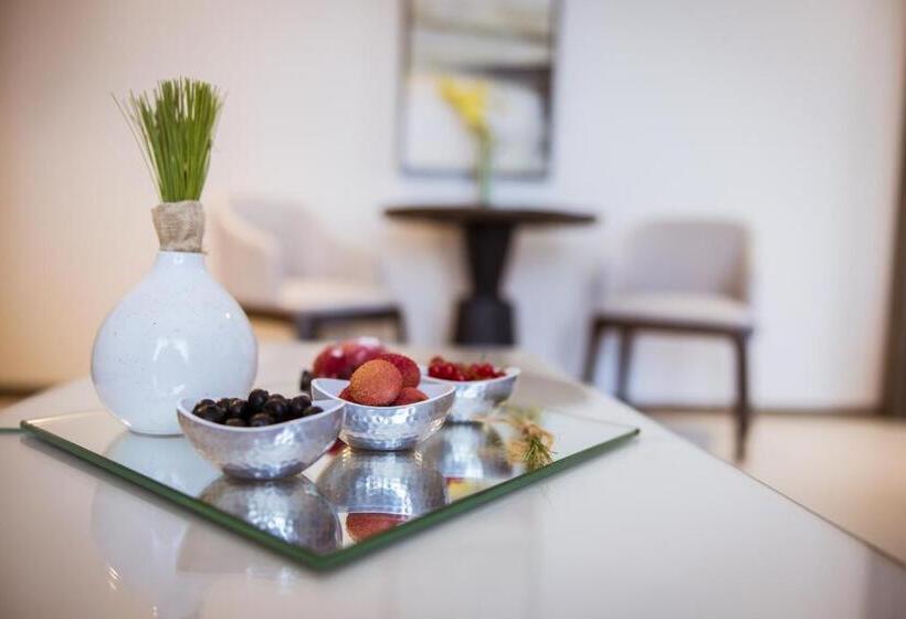 سوییت خانوادگی, Centro Mada Amman By Rotana