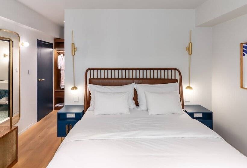 غرفة قياسية, Gatsby Athens