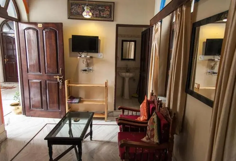 デラックスルーム, Kanhaia Haveli