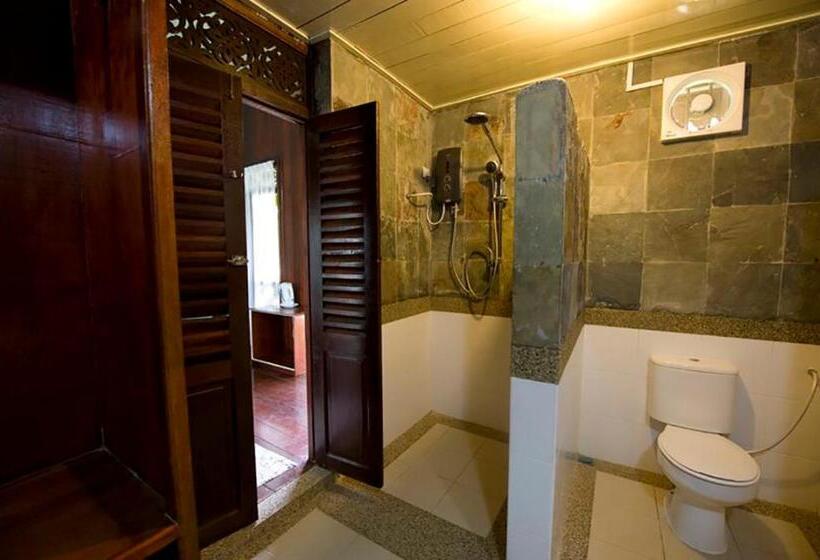 اتاق لوکس خانوادگی, Tanjung Inn