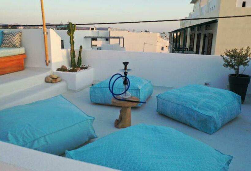 اتاق لوکس, Naxos Sandastic