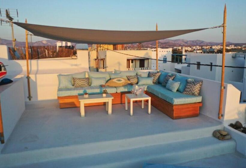 اتاق لوکس, Naxos Sandastic