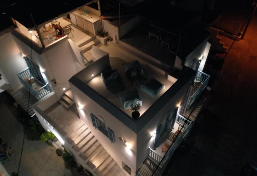 اتاق لوکس, Naxos Sandastic