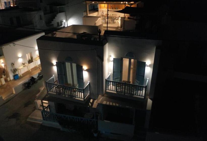 اتاق لوکس, Naxos Sandastic