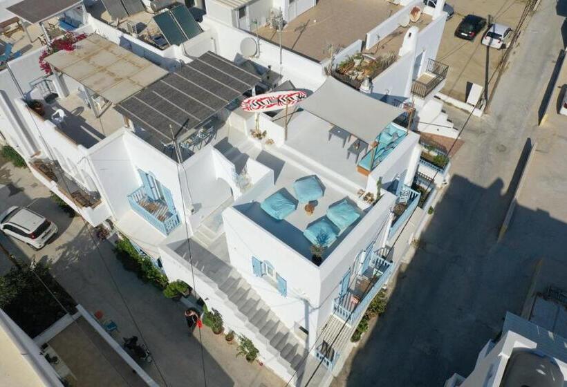 اتاق لوکس, Naxos Sandastic