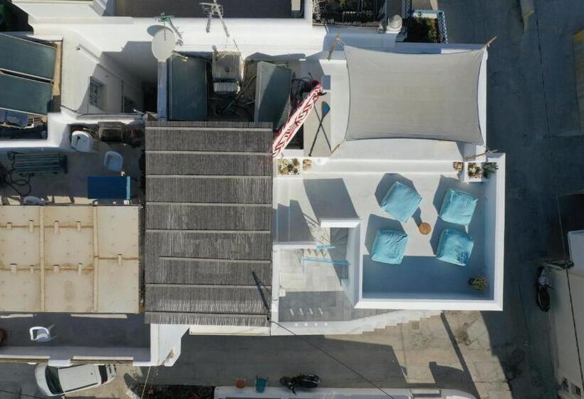 اتاق لوکس, Naxos Sandastic