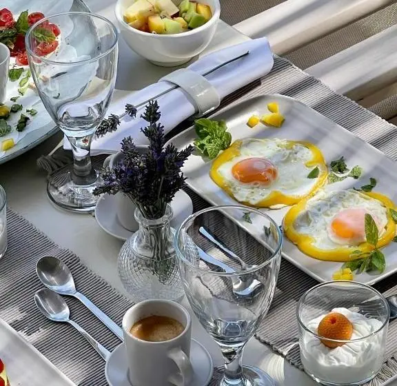 بانگلوی استاندارد, Casa Di Fiori Andros Suites