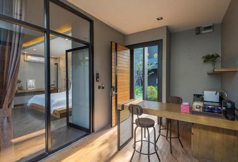 Suite with Pool, Wheeler Bed & Bike