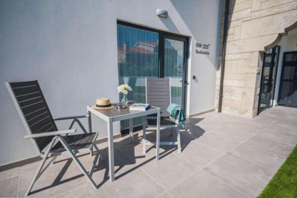 Apartamento 1 Dormitório com Terraço, Apartamentos Mirador De Vidío