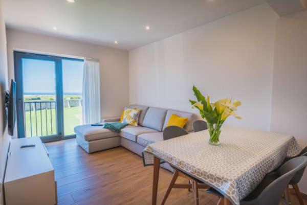 Apartamento 2 Dormitórios, Apartamentos Mirador De Vidío