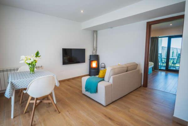 Apartamento 1 Dormitório com Terraço, Apartamentos Mirador De Vidío