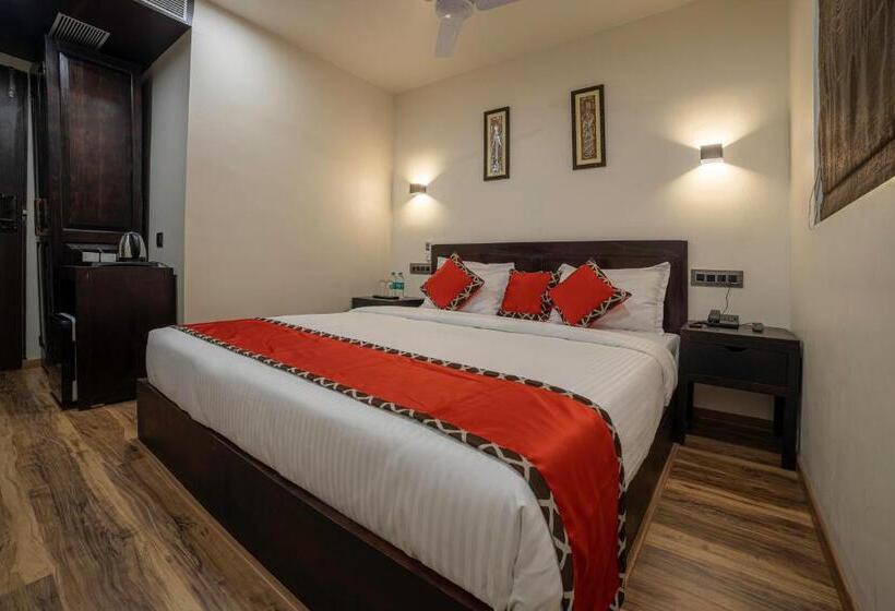 חדר דלוקס, Divan Clarks Inn, Goa